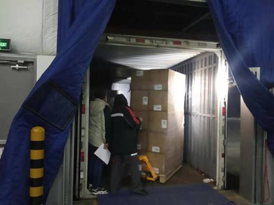 迪卡儂急援武漢 清空庫存捐贈3.4萬副護目鏡，陸家嘴總部彰顯企業(yè)擔當